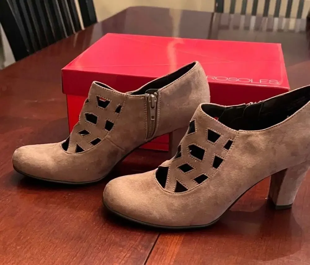 Aerosoles Petroleum Taupe Fabric Block Heel Booties Size 8.5M